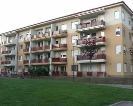 Nepliget Apartman *